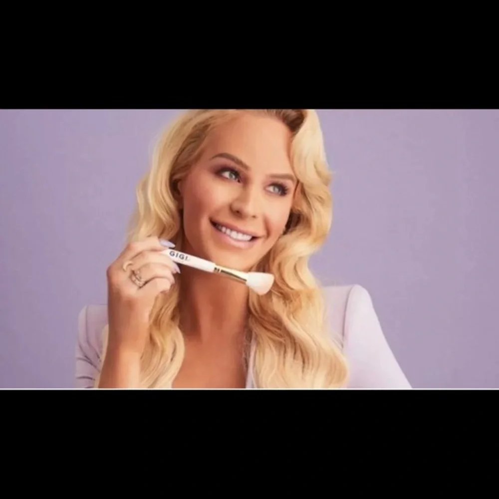 Gigi Gorgeous The Gorgeous Contour Brush